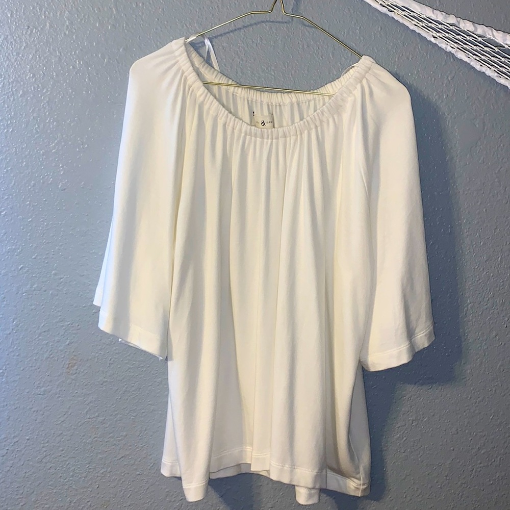 White top size L from Lou & Grey